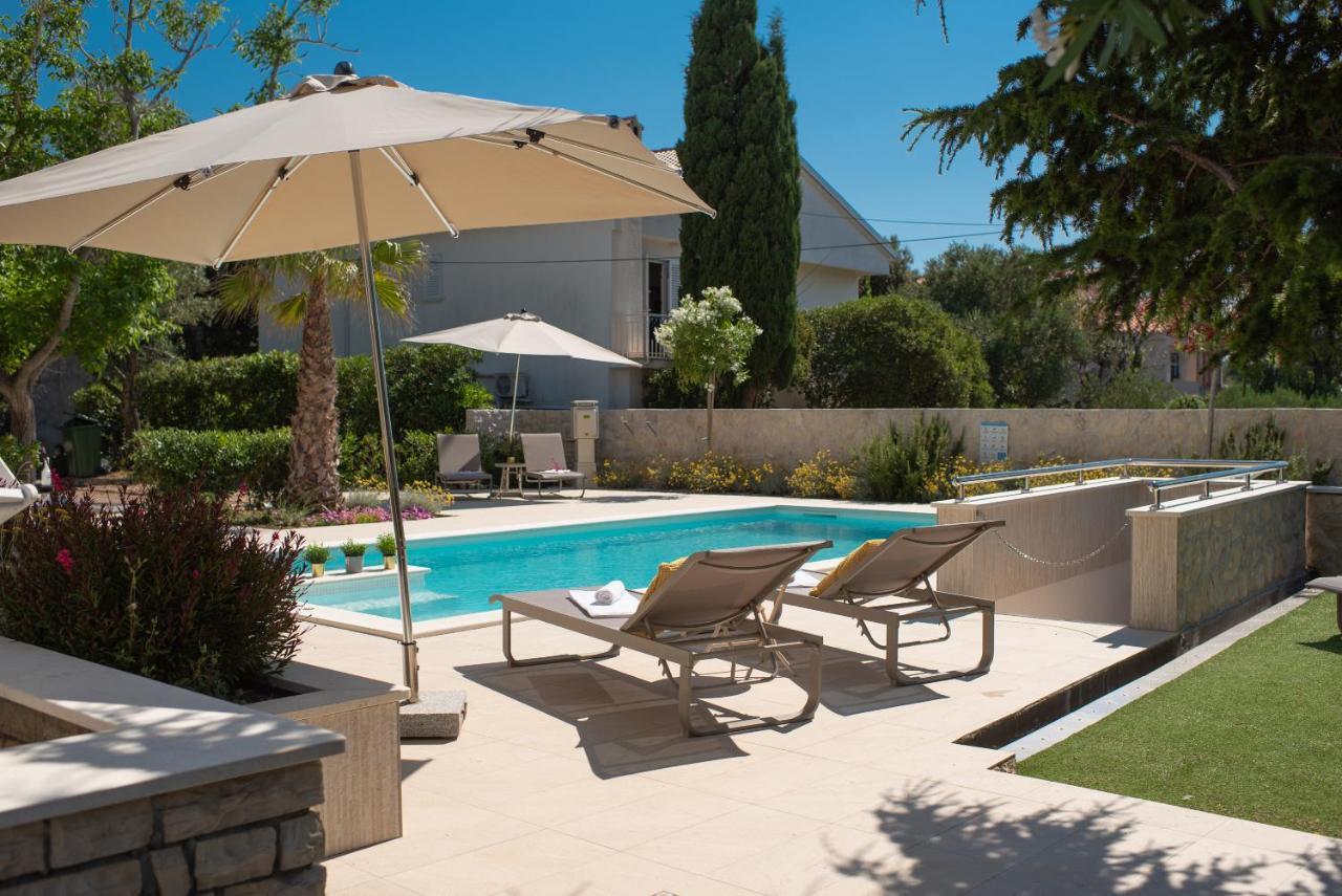 Pool Apartments Galeb โนวาลยา ภายนอก รูปภาพ